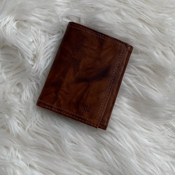 1987.NWOB Dockers trifold wallet - Picture 1 of 5